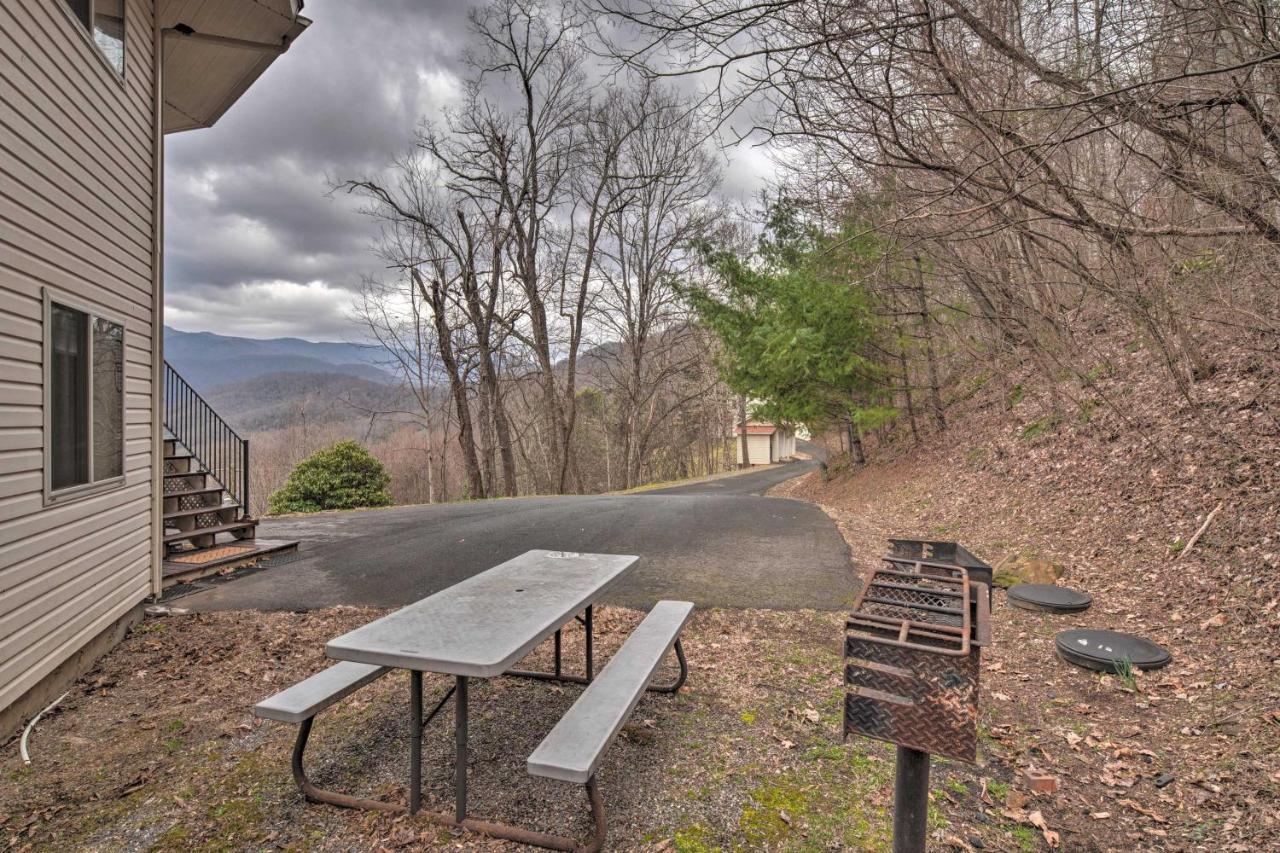 Charming Burnsville Apt With Mountain Views And Deck! Exterior photo